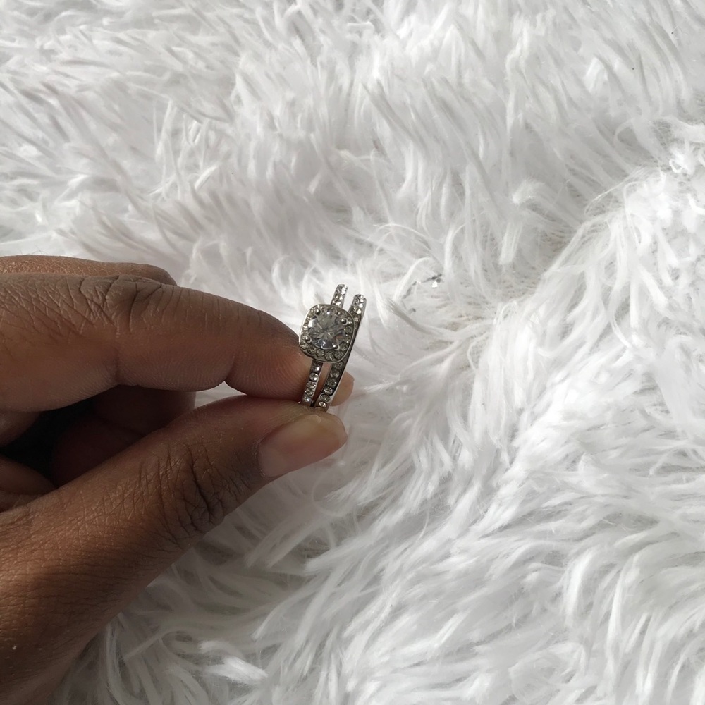 Diamond Ring - Picture 3 of 10